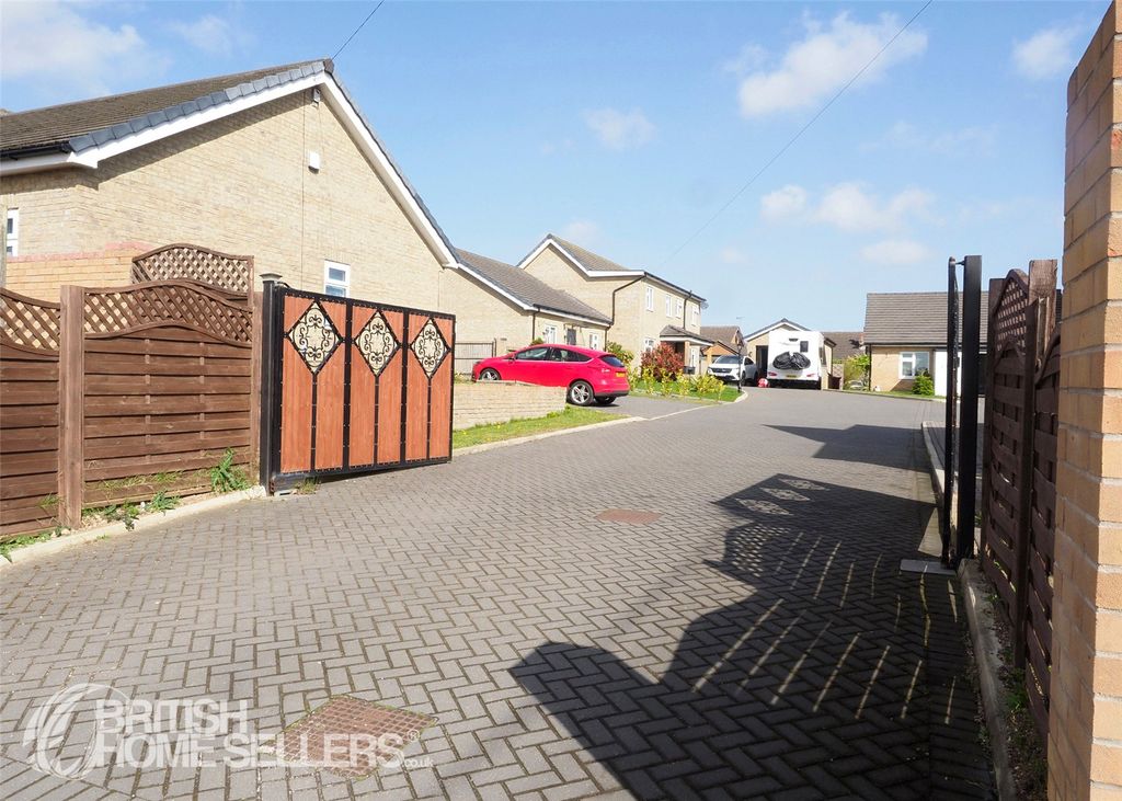 Property photo 3 of 39 Picture No. 36