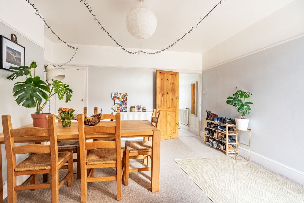 Property photo 3 of 14 3