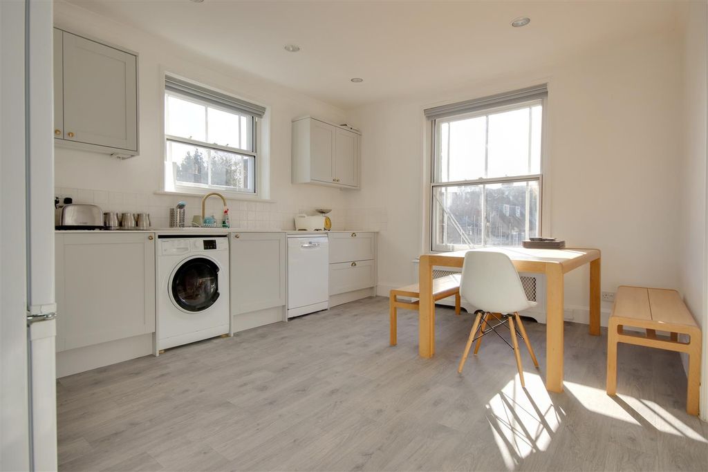 Property photo 2 of 13 Img_3848-Img_3850.Jpg