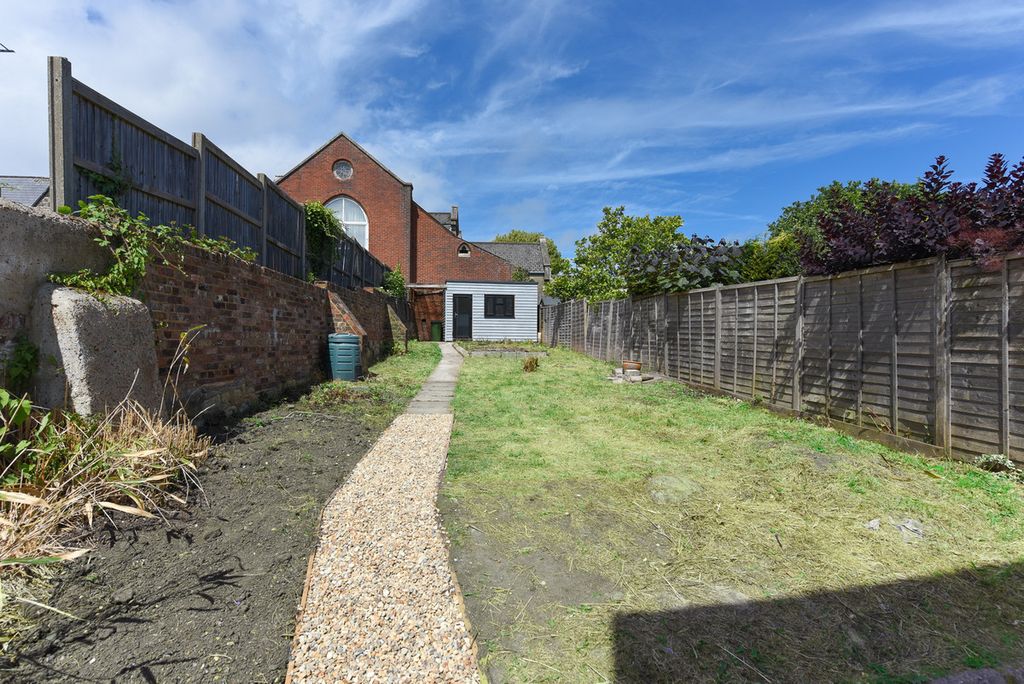 Property photo 3 of 21