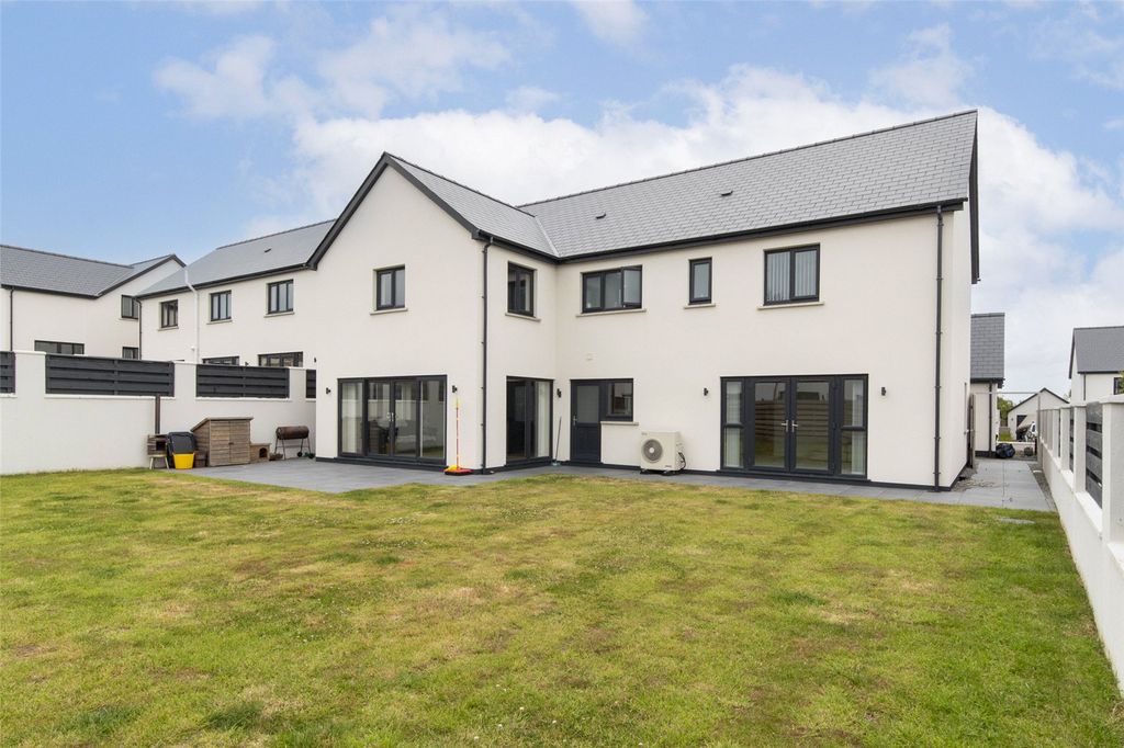 Property photo 2 of 35 Picture No. 29