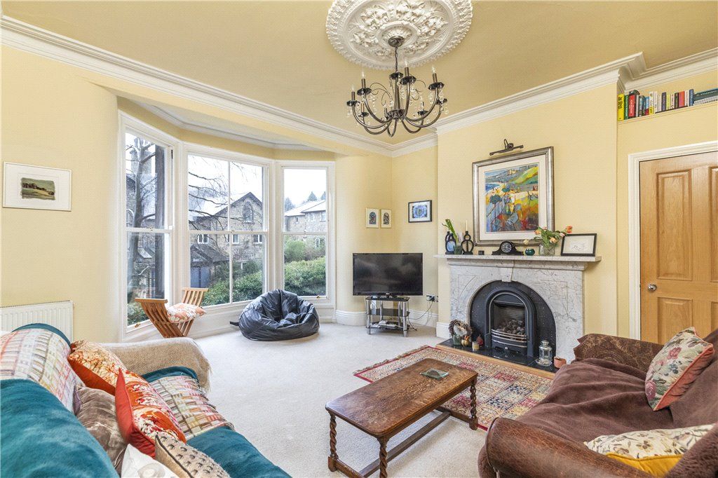 Property photo 3 of 16 Sitting Room