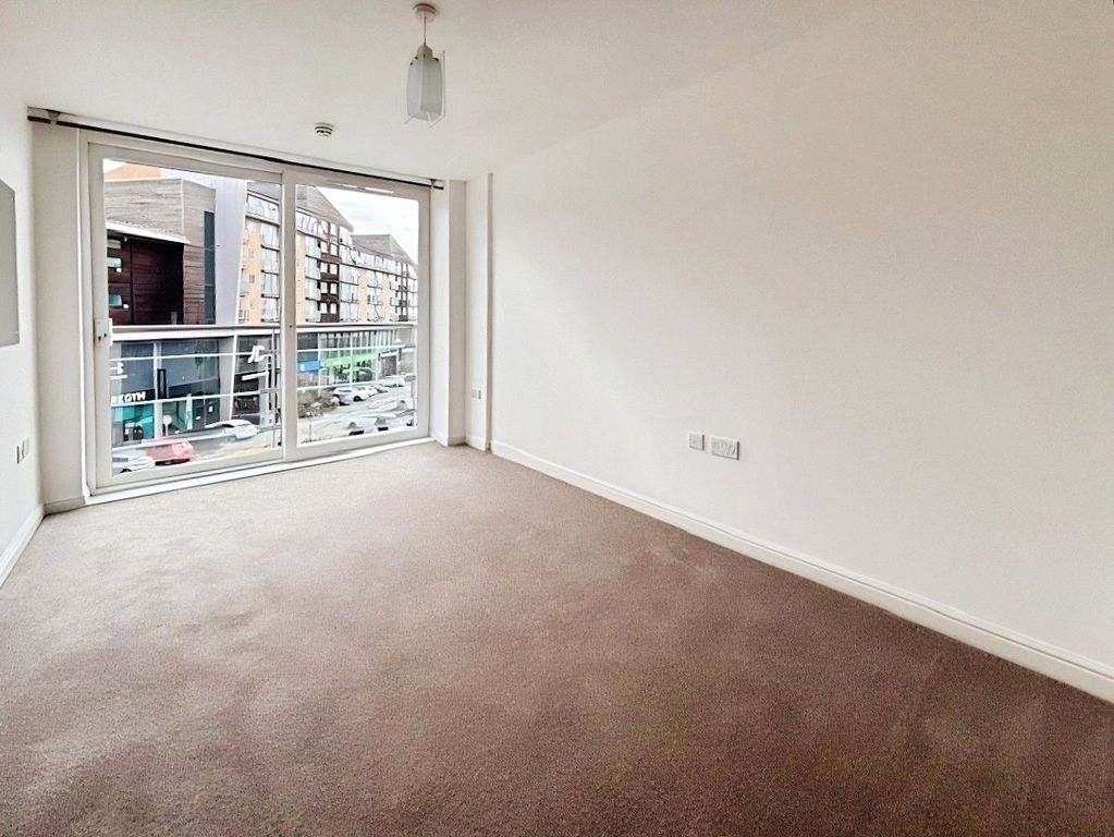 Property photo 3 of 8 Bedroom