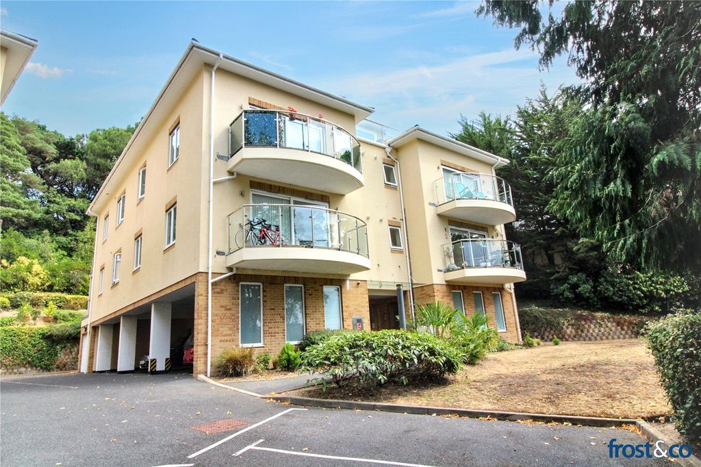 Property photo 1 of 19 Picture No. 25