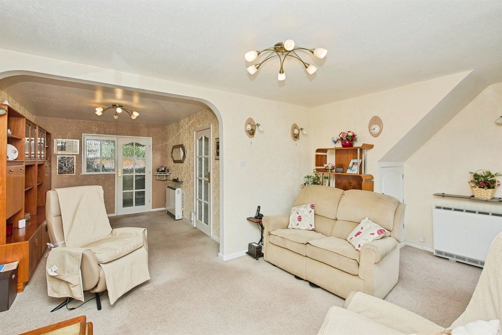 Property photo 3 of 20