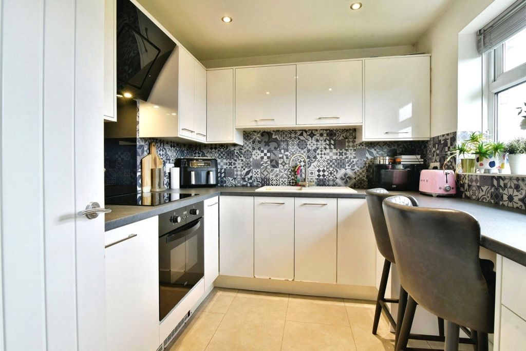 Property photo 2 of 13 Pbox-Img.Jpg
