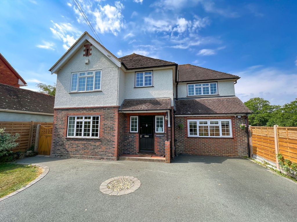 Property photo 2 of 32