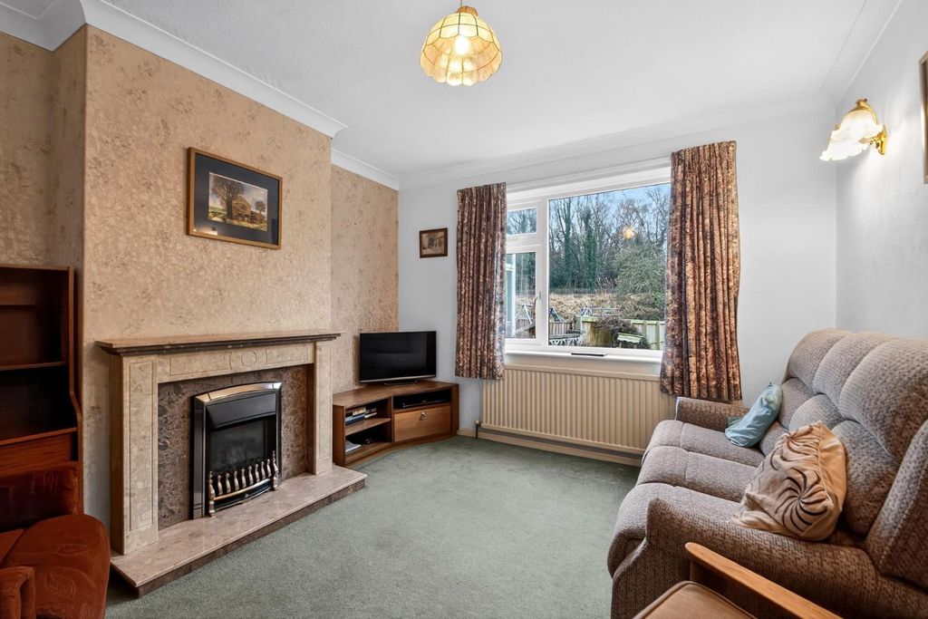 Property photo 3 of 14 51Forestway-2.Jpg