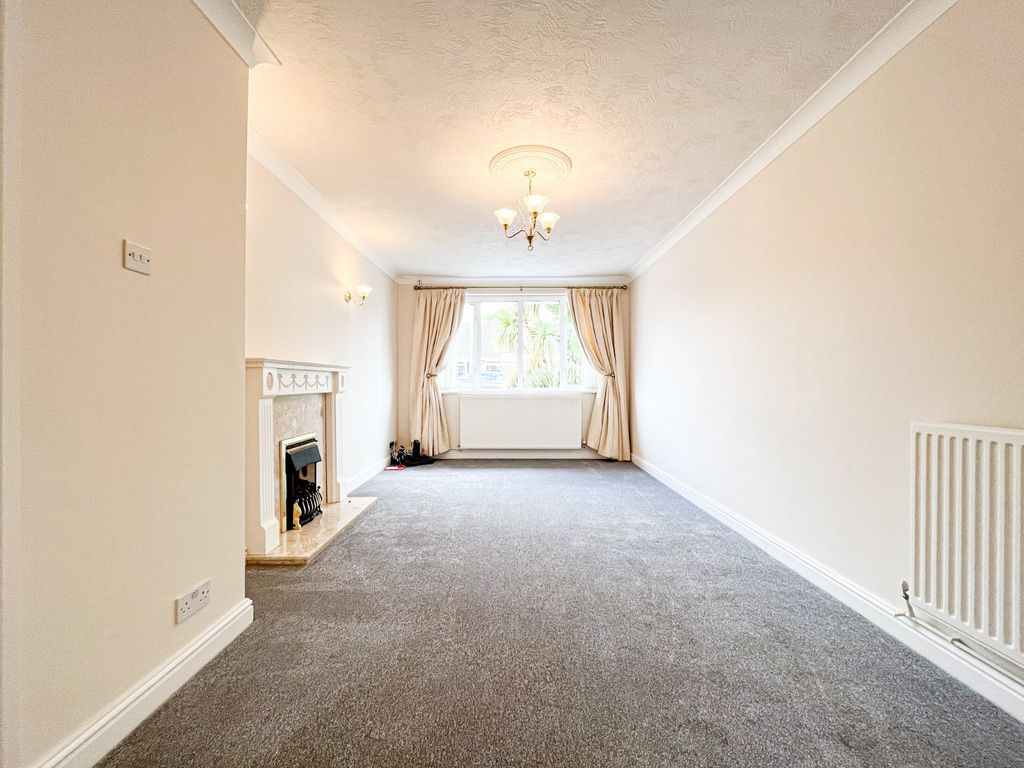 Property photo 3 of 24 Living Room