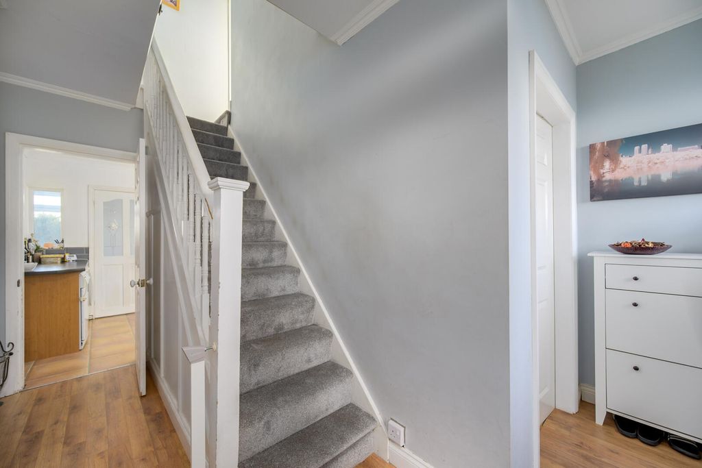 Property photo 2 of 27 Hallway