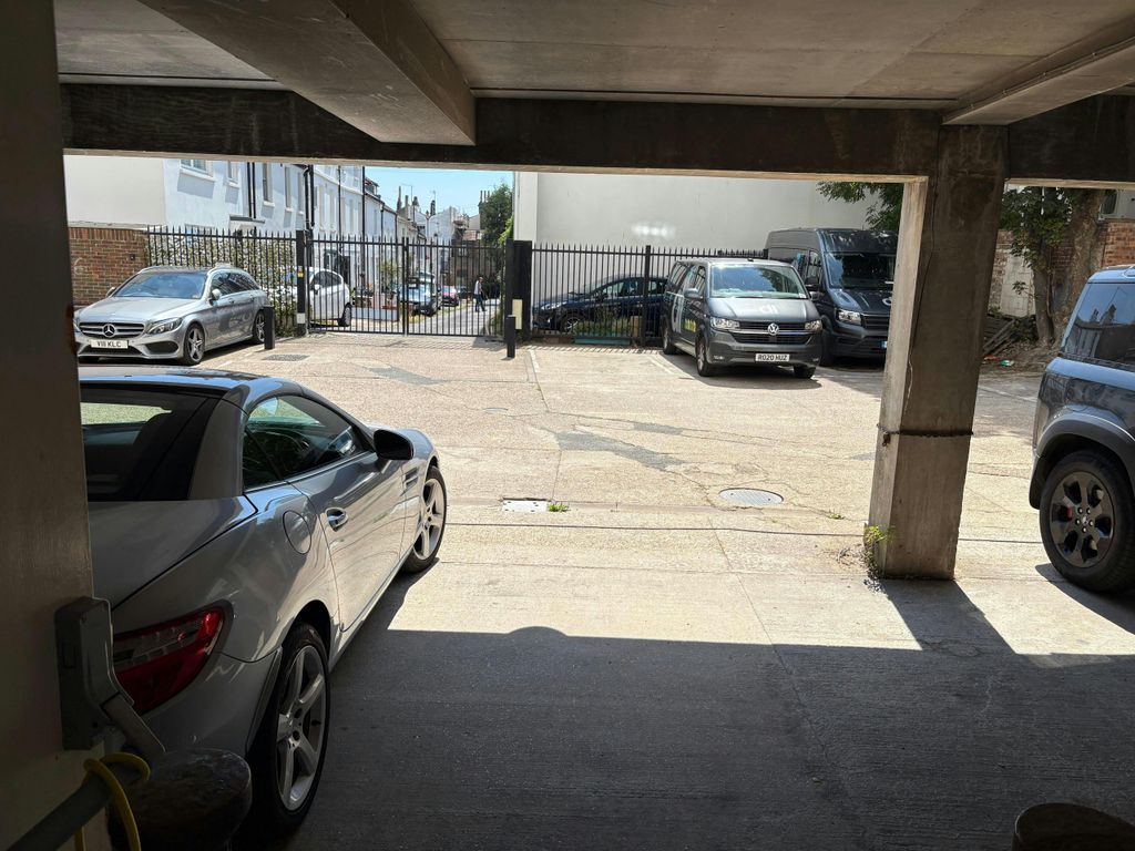 Property photo 3 of 14 Pic 8.Jpg