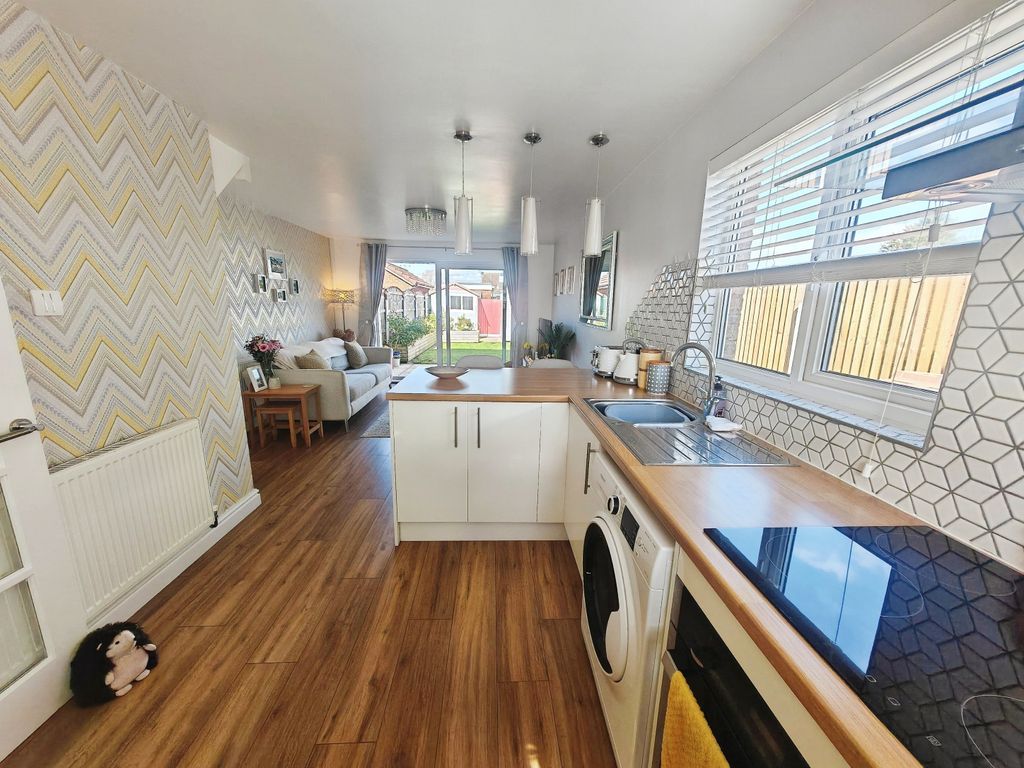 Property photo 2 of 30 Kitchen