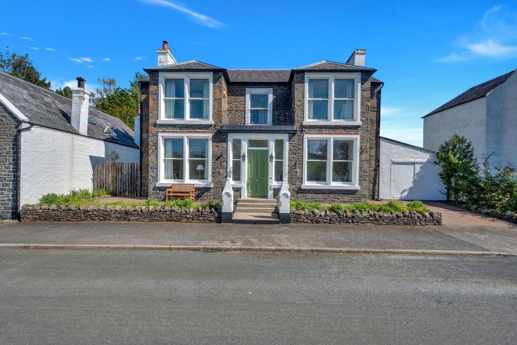 Property photo 1 of 36