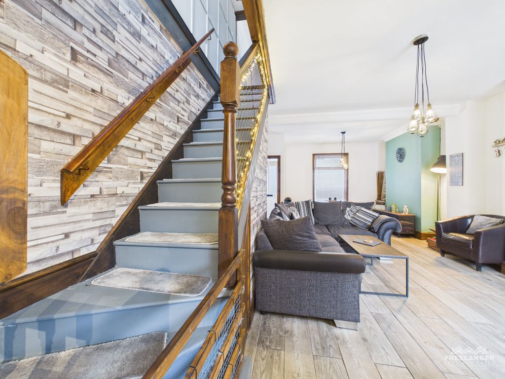 Property photo 3 of 15 Living Room 2