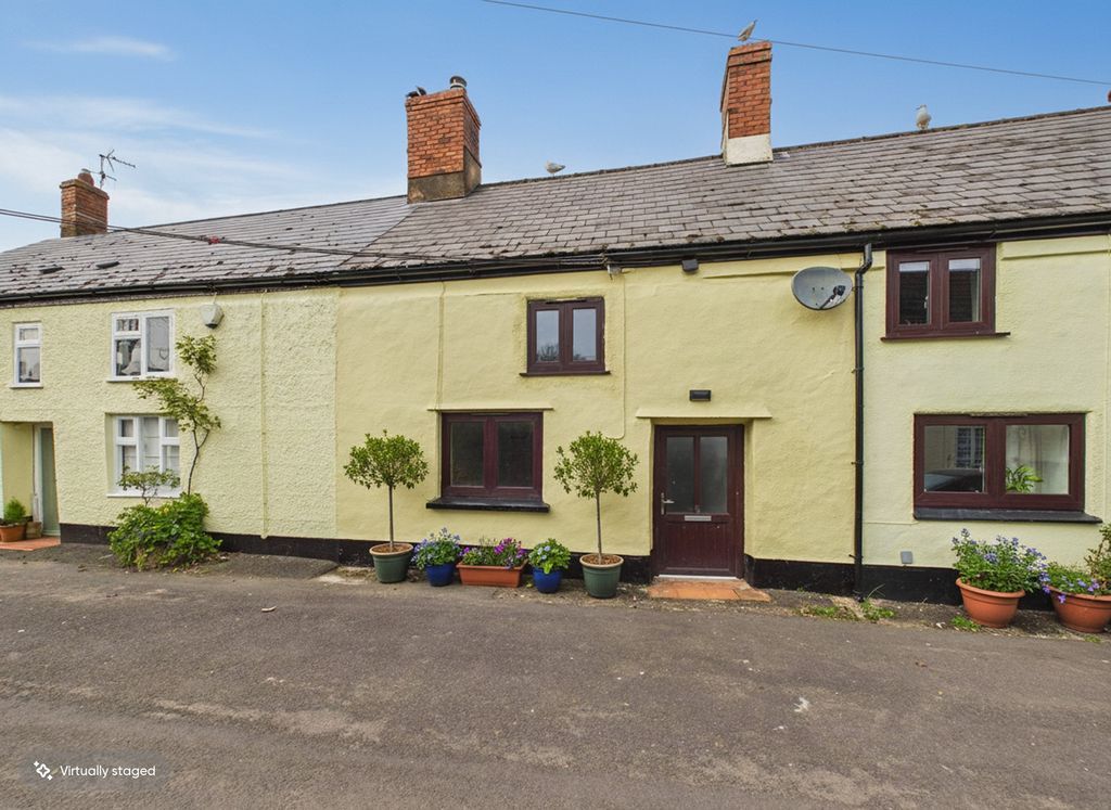 Property photo 1 of 10 Front