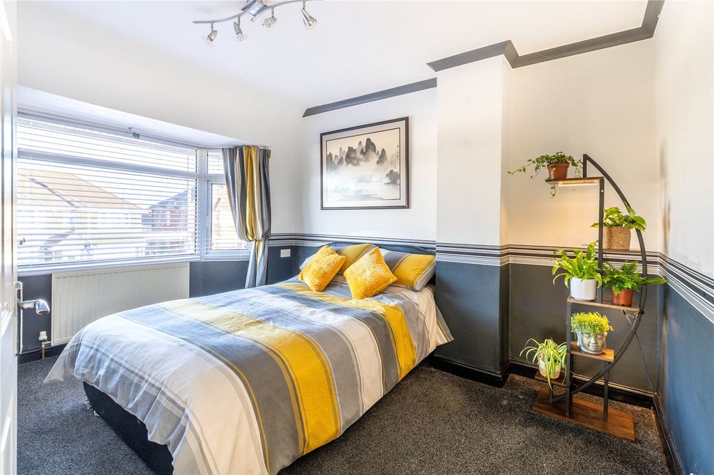 Property photo 3 of 30 Picture No. 25