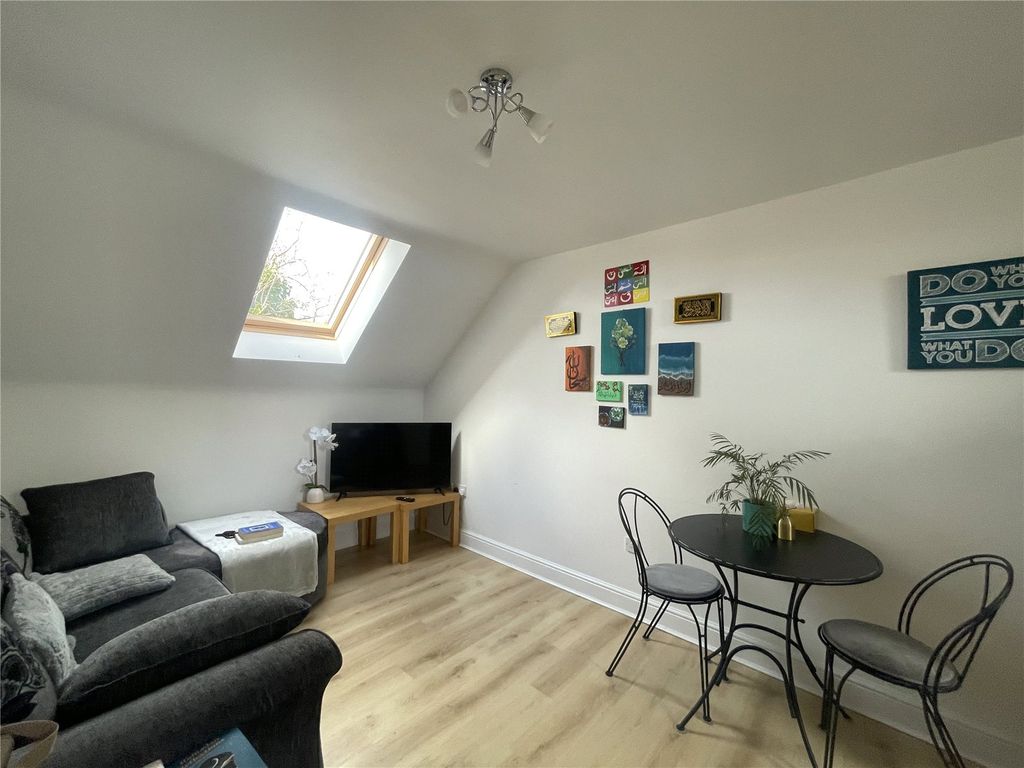 Property photo 3 of 15 Picture No. 02