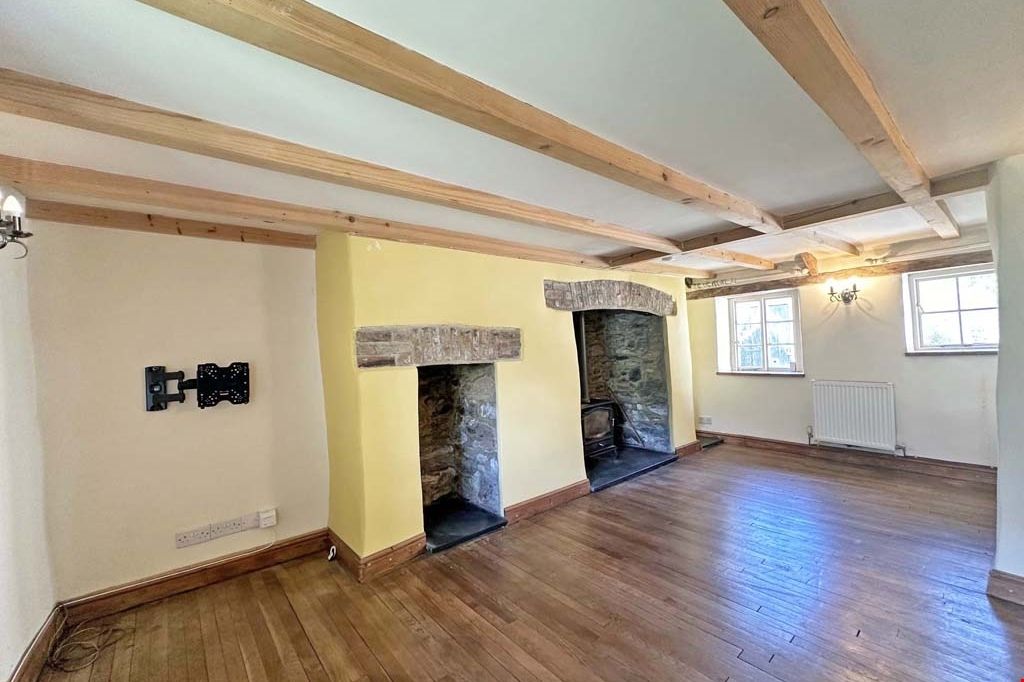 Property photo 2 of 9 d290B841-B03B-4c54-B890-Cfe3114Ed92d