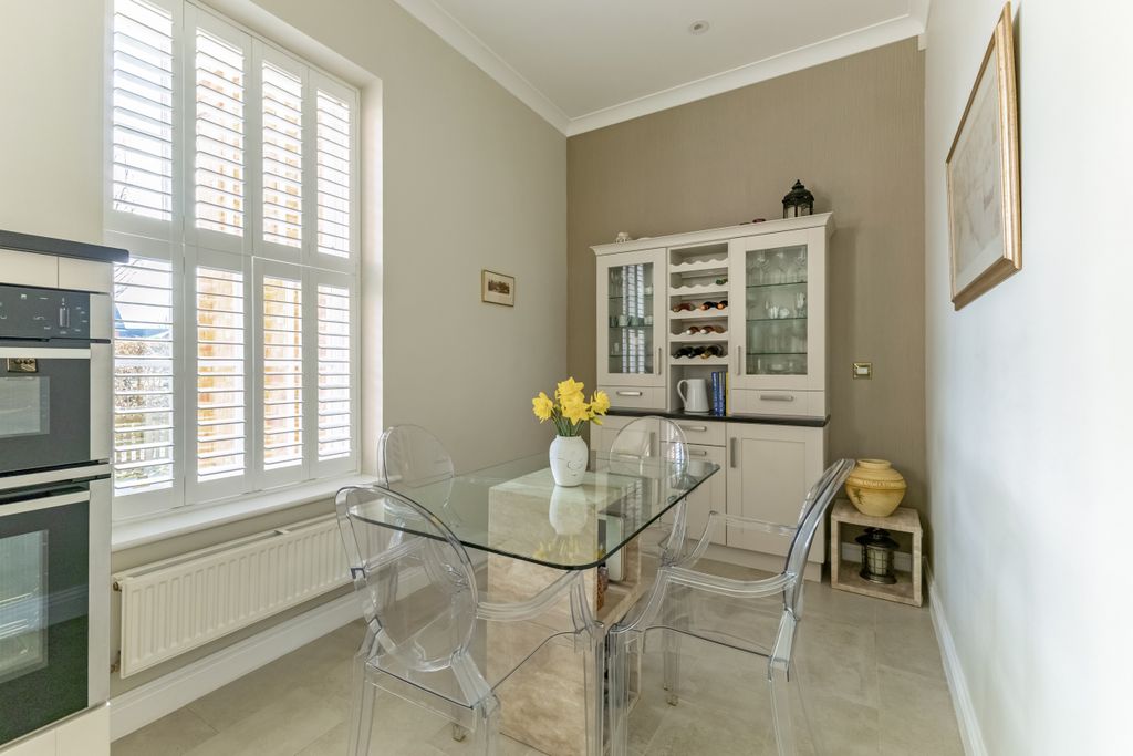 Additional image 5 of 3 bed flat for saleUpper Lodge Way, Coulsdon CR5