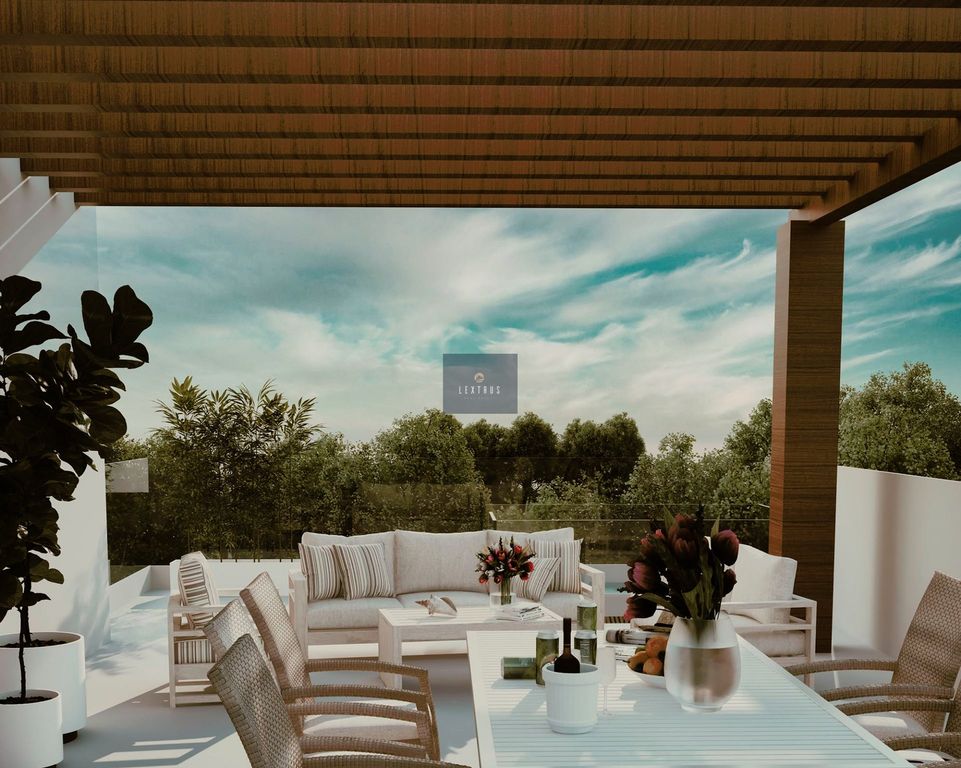 Property photo 1 of 3