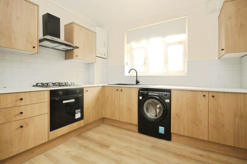 Property photo 2 of 16 Kitchen