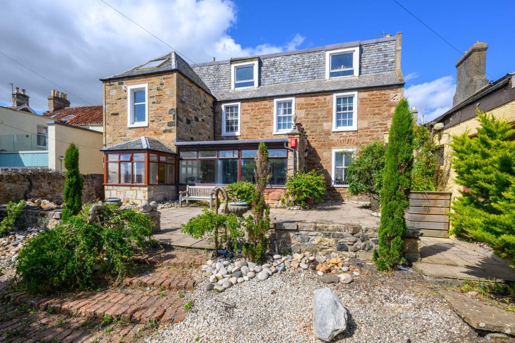 Property photo 2 of 27 Honeycomb House