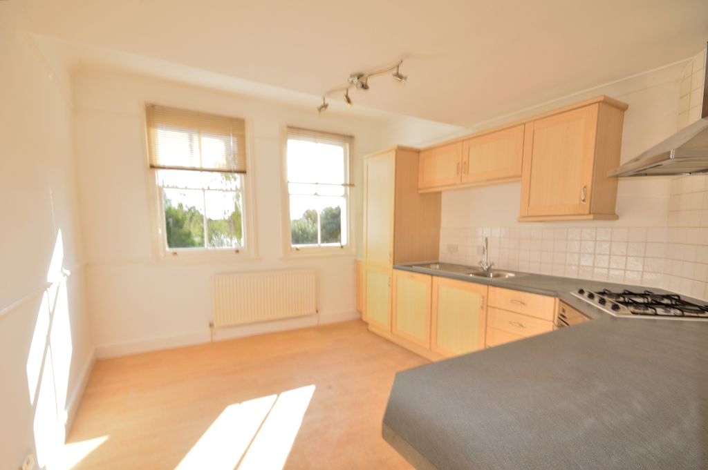 Property photo 3 of 12 Kitchen