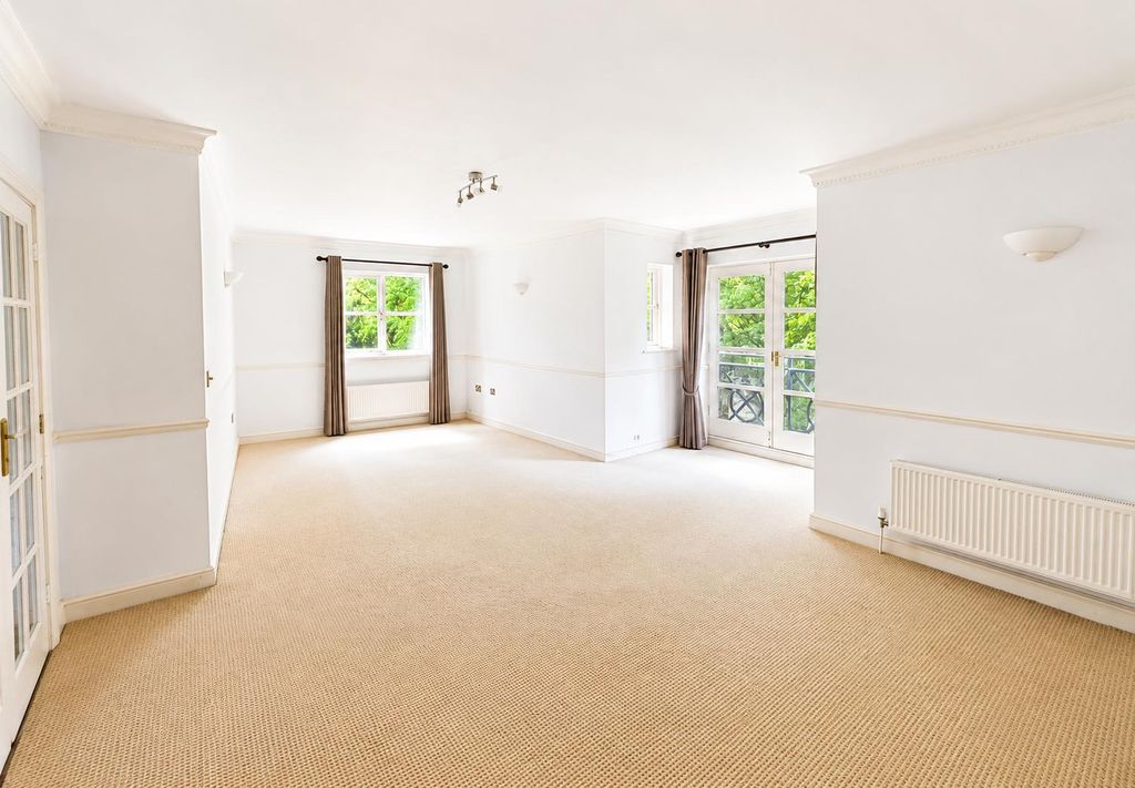 Property photo 3 of 17 10.Png