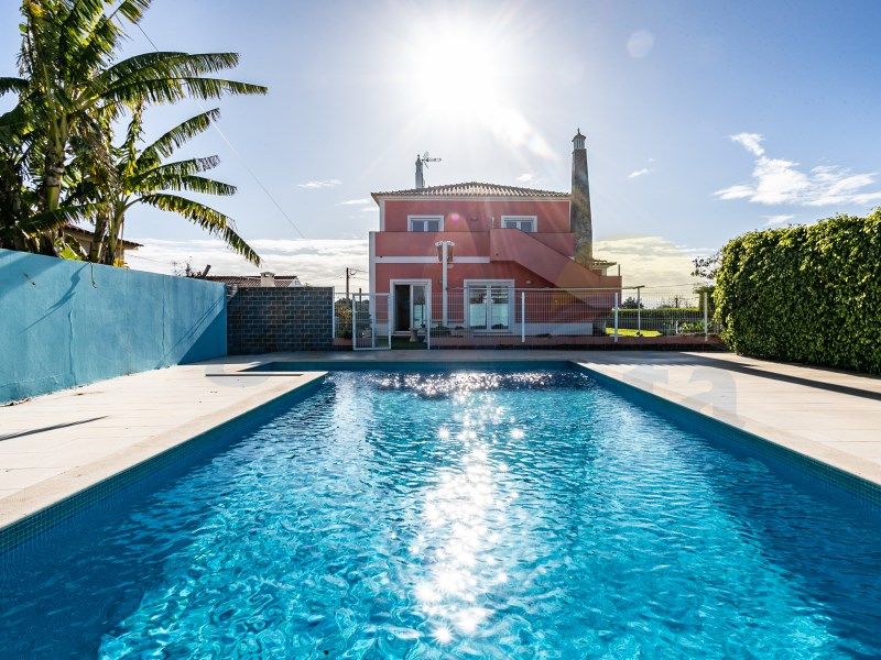 Property photo 3 of 43