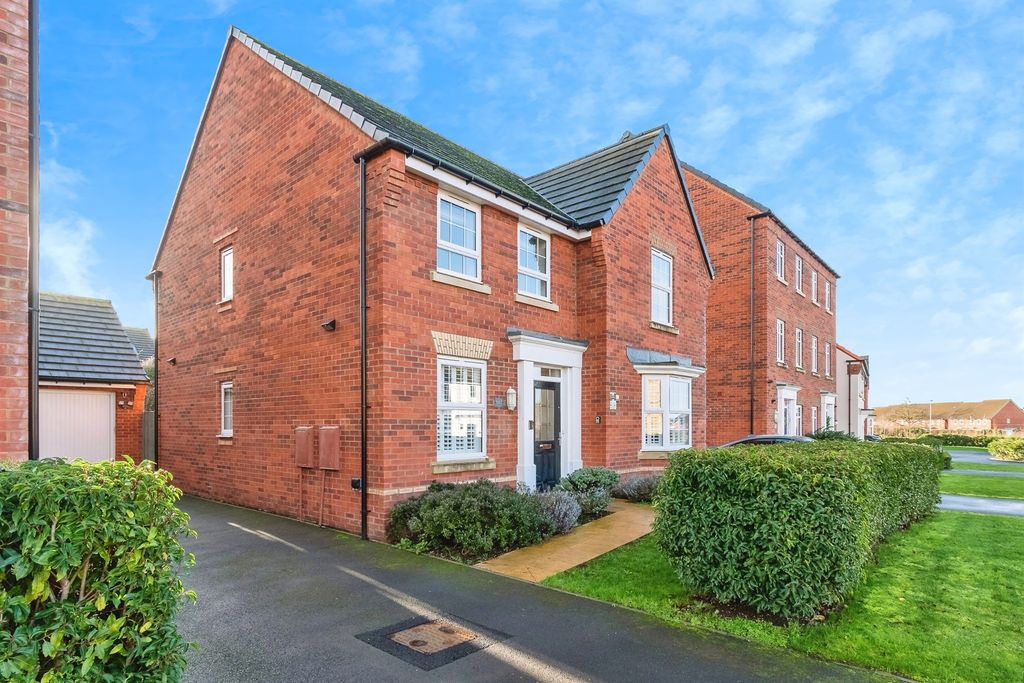 Property photo 1 of 31