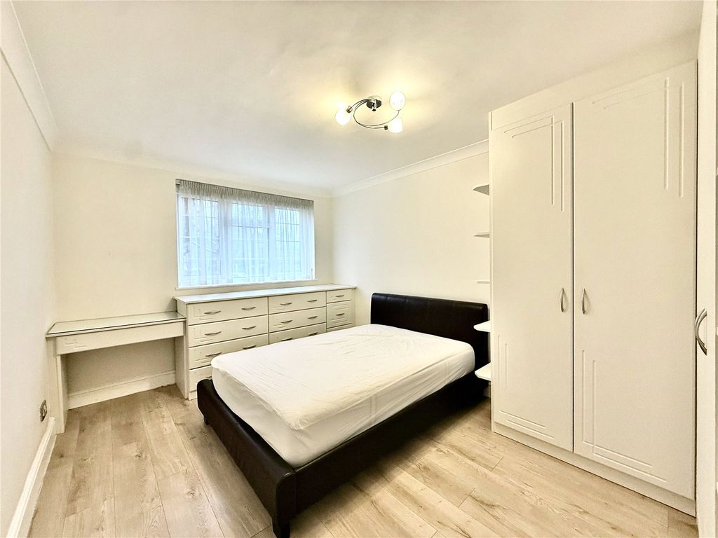 Property photo 2 of 8 Picture No. 03