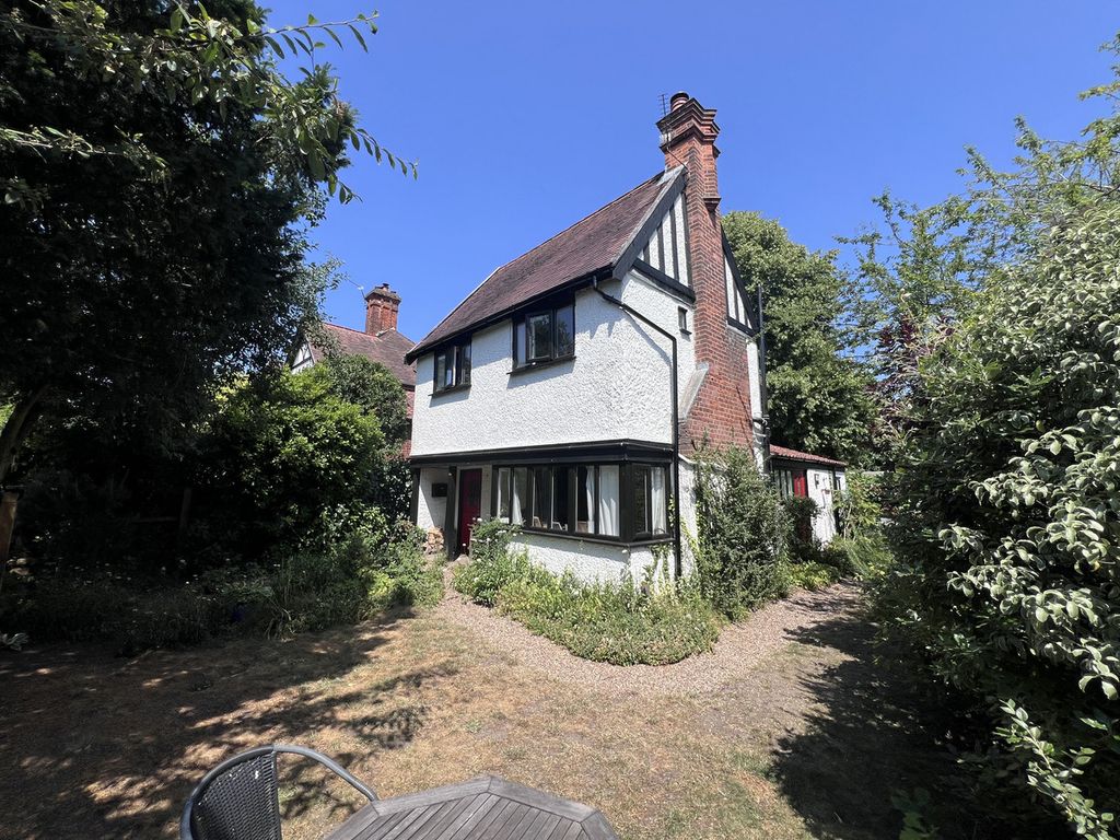 Property photo 1 of 20