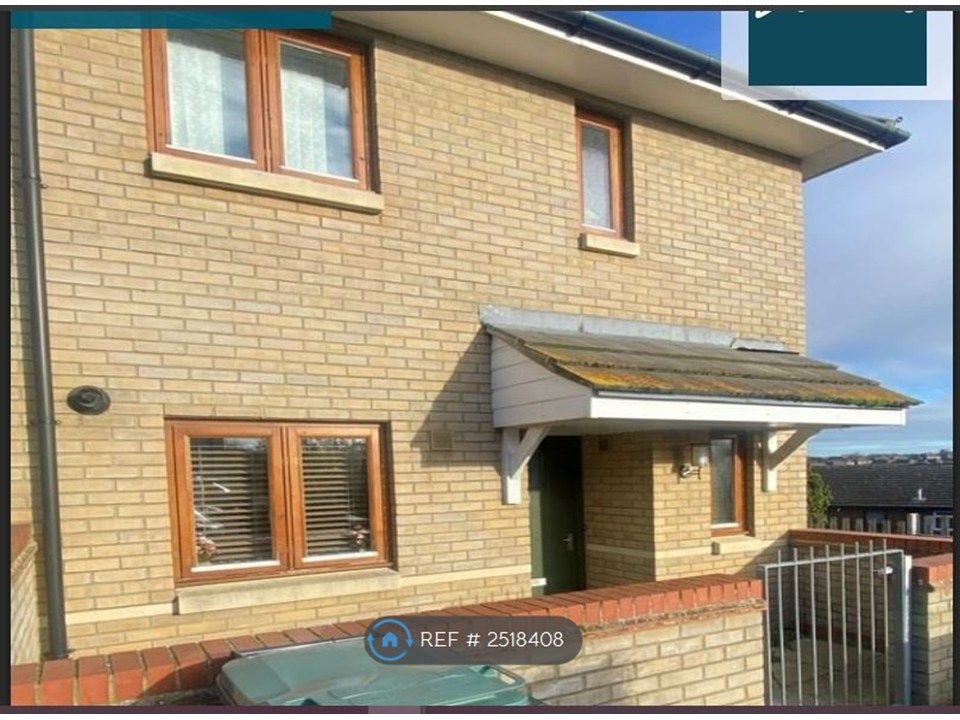Property photo 2 of 23