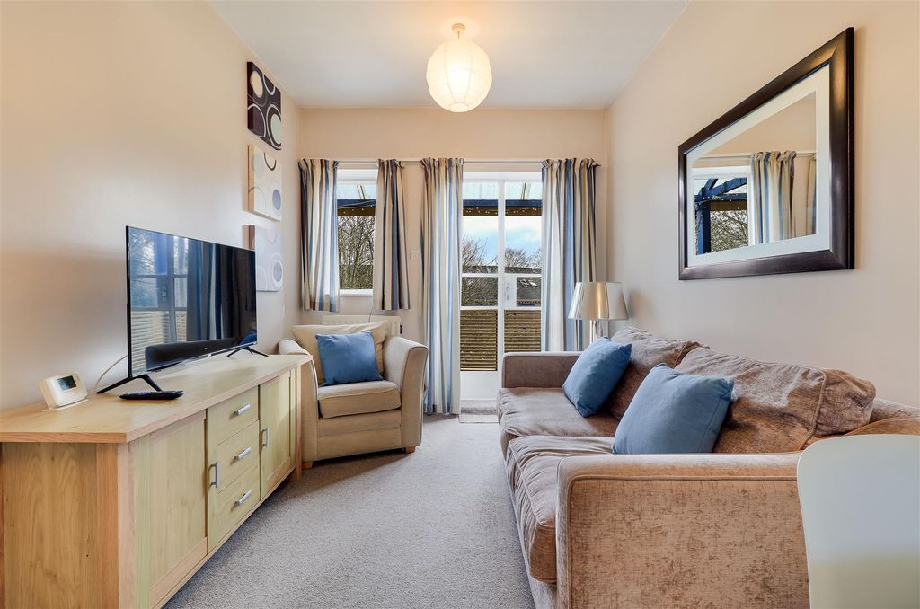 Property photo 3 of 21 Img (4).Jpg