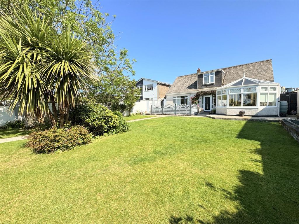 Property photo 1 of 35