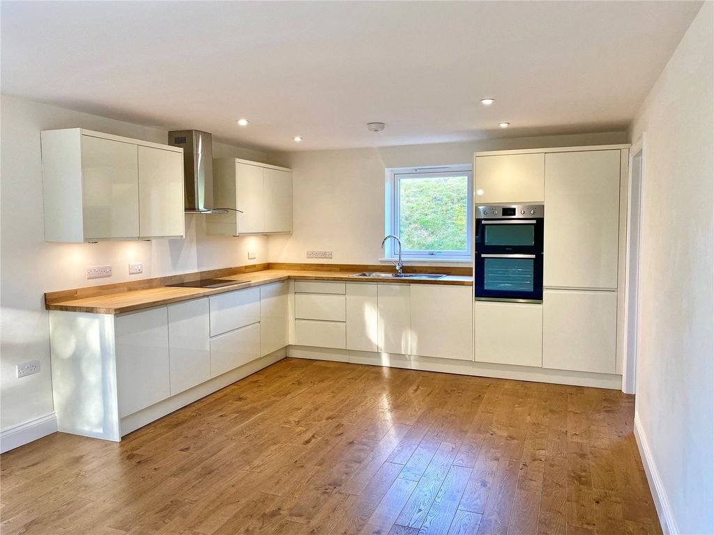 Property photo 2 of 22 Kitchen