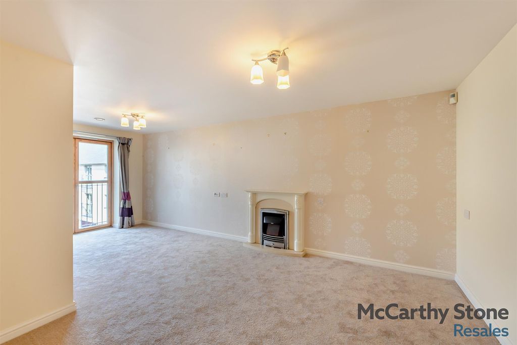 Additional image 4 of 1 bed flat for saleStover Court, East Street, Newton Abbot TQ12