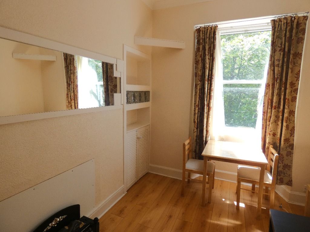 Property photo 3 of 11 Photo 3