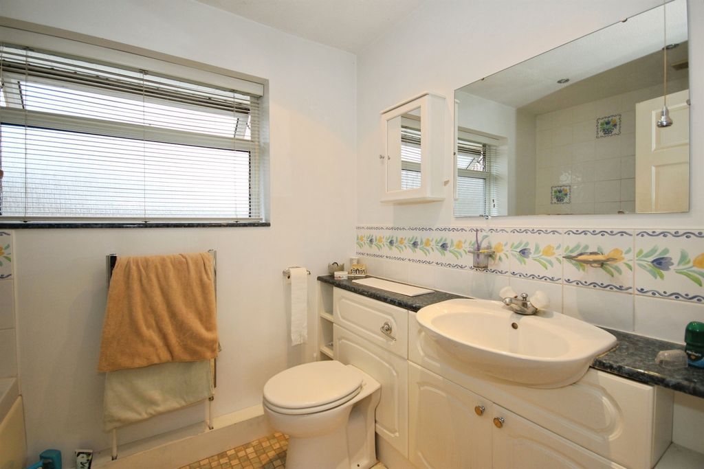 Additional image 11 of 4 bed detached house for saleRisdale Close, Leamington Spa CV32