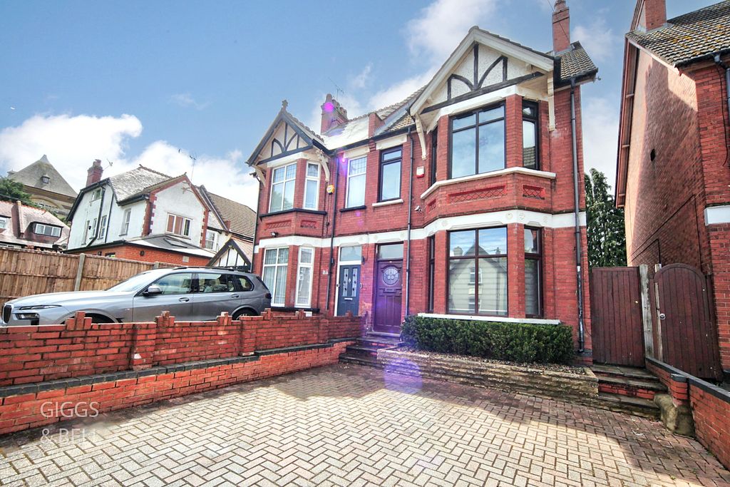 Property photo 1 of 31 5200010