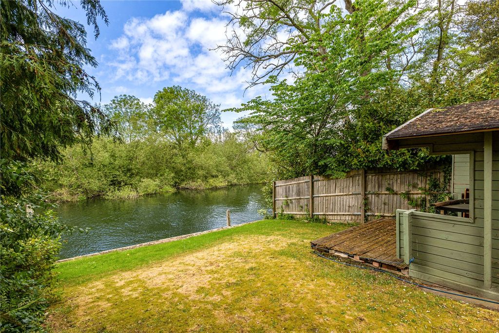 Property photo 3 of 23 River Garden