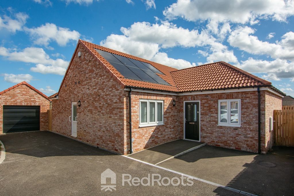 Property photo 1 of 25 3931670