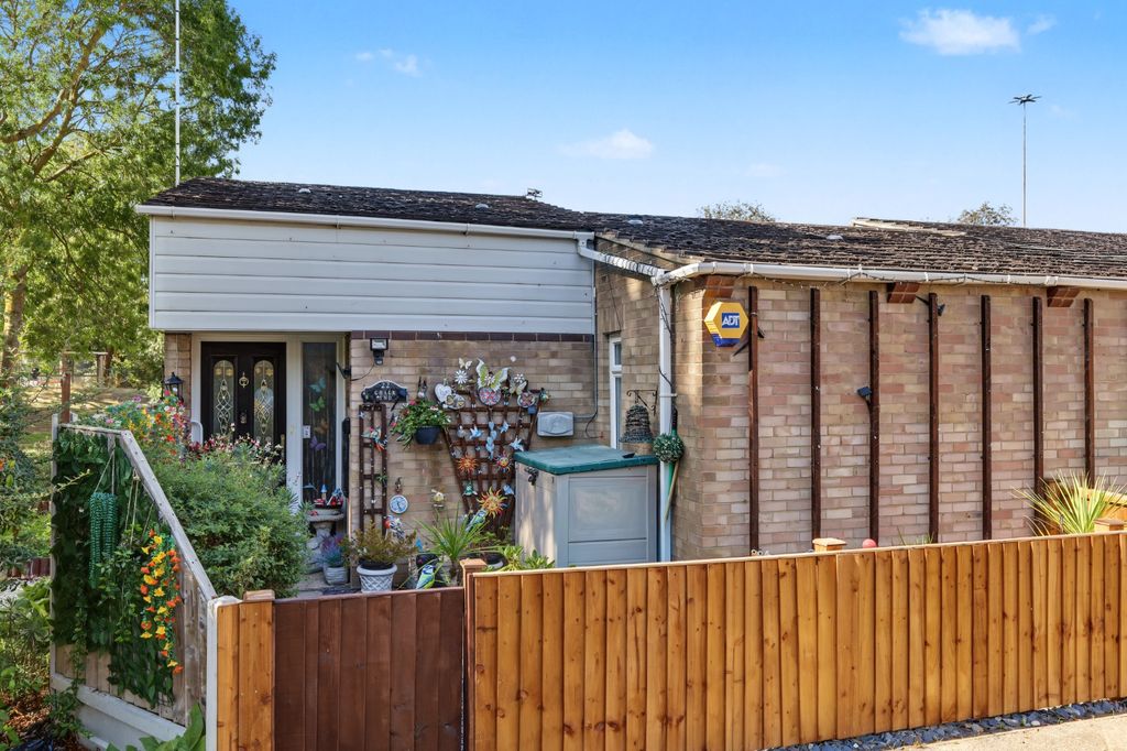 Property photo 1 of 16 5562011