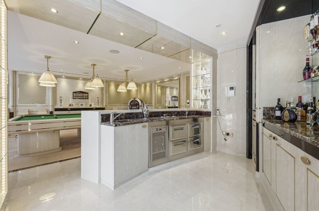 Additional image 23 of 5 bed detached house for saleWambrook Close, Hutton Mount, Brentwood CM13