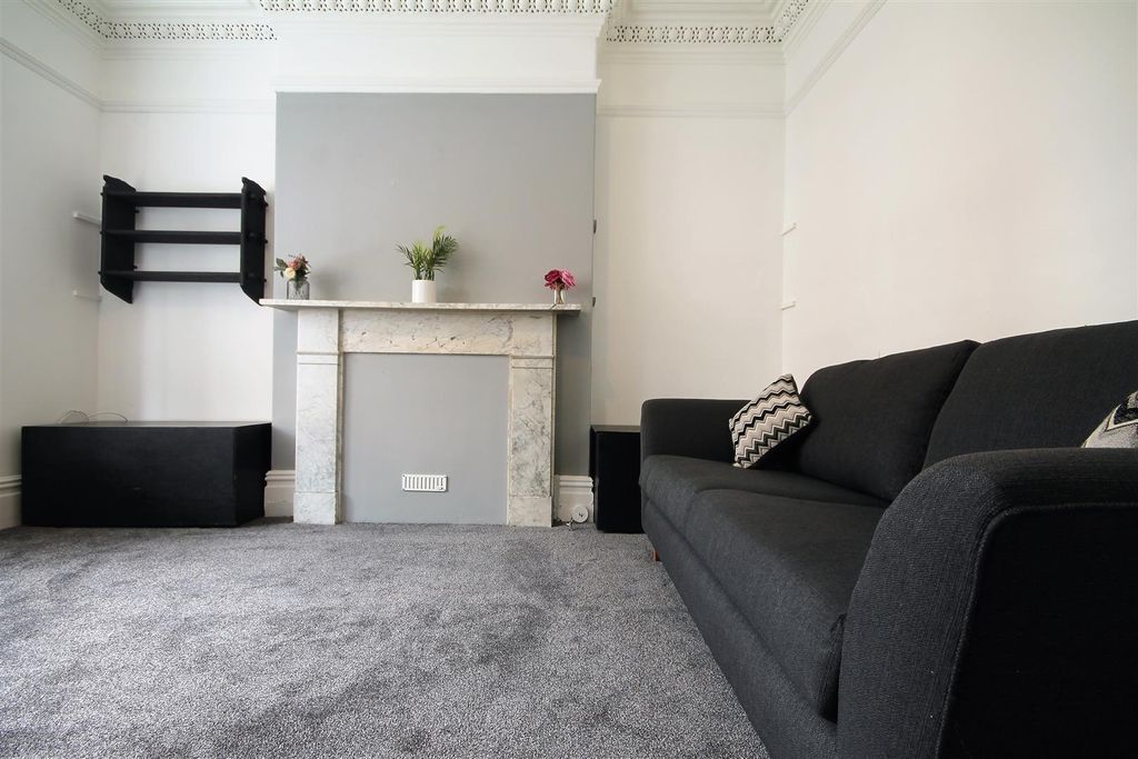 Property photo 3 of 10 59645.Jpg