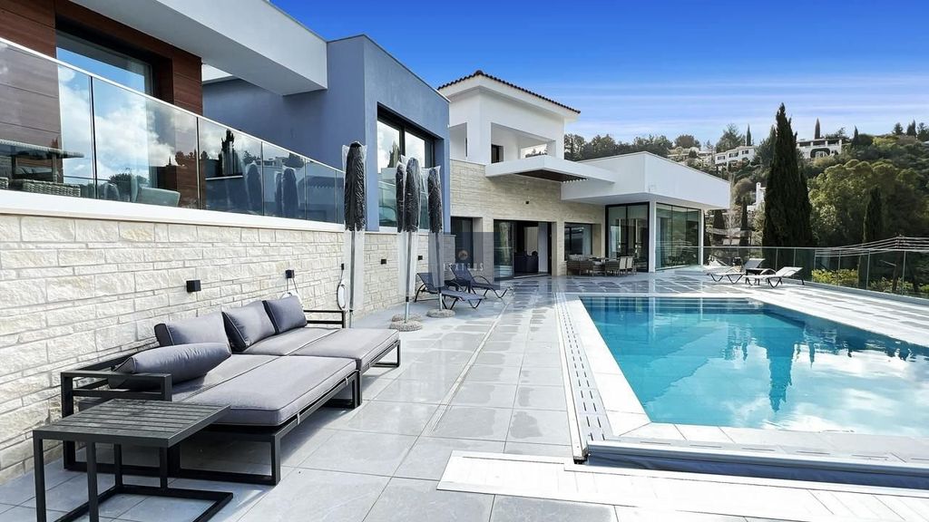 Property photo 2 of 9