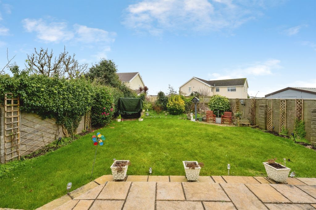 Property photo 2 of 19