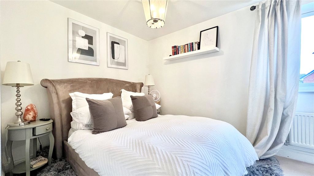 Property photo 2 of 7 Picture No. 01