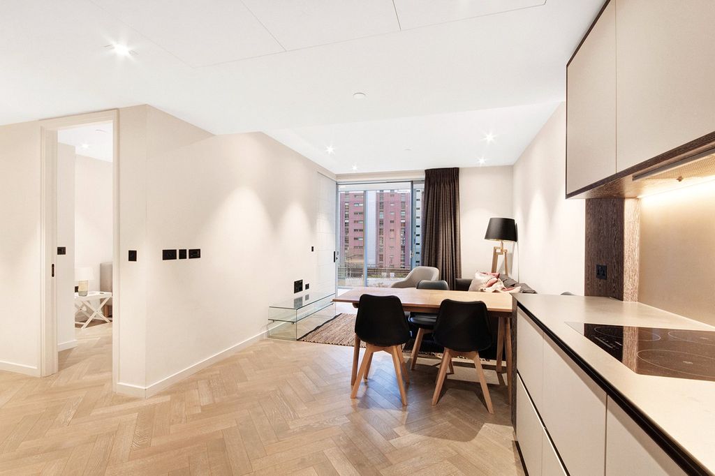 Property photo 3 of 13 Picture No. 01