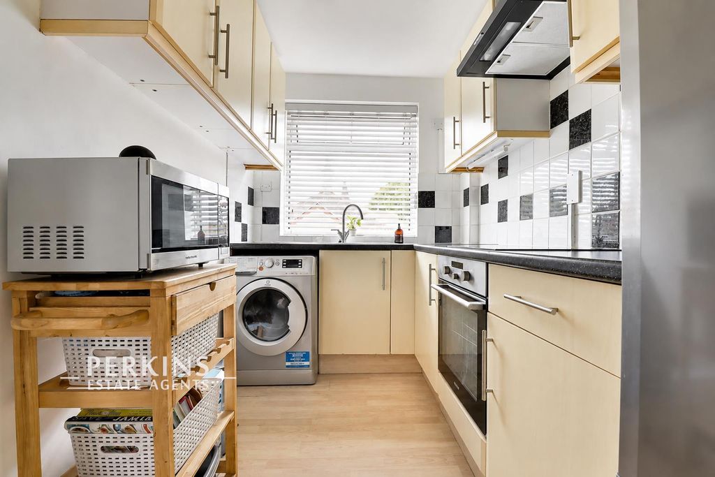 Property photo 3 of 6 Kitchen.Png